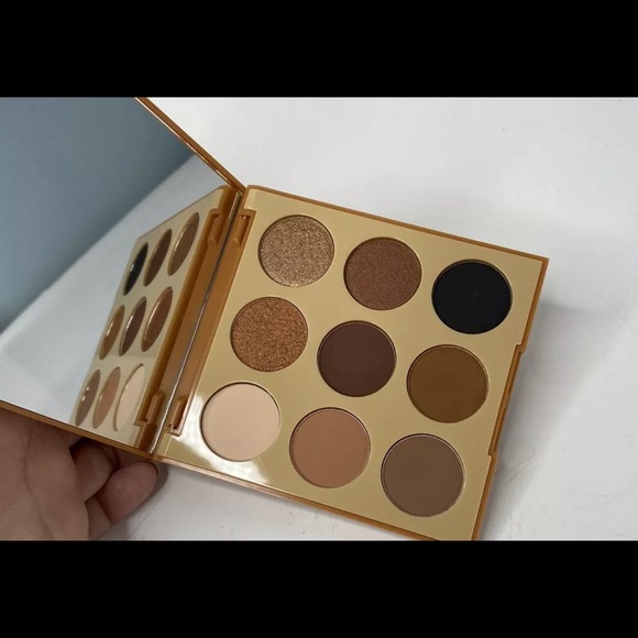 Morphe 9T Neutral Territory Artistry Eyeshadow Palette New - Picture 2 of 2